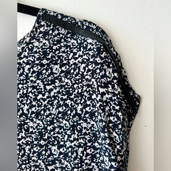 Comptoir des Cotonniers Dark Florals Blouse - Picture 4 of 4